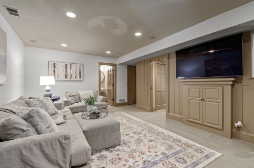 12055 Gantry Ct, Saint Paul MN  55124-6200 exterior