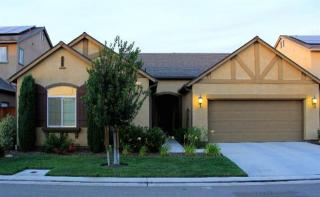 1637 Connery Ln, Clovis, CA 93619-5126