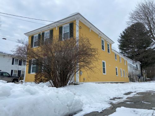 18 Elm St, Augusta, ME 04330-5109