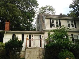 60 Bolton Rd, Wayne, NJ 07470-5947