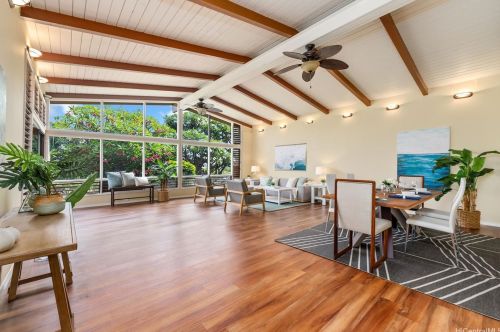 4933 Waa St, Honolulu HI  96821-1445 exterior