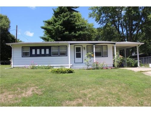 703 Davis St, Keyesport, IL 62253-1005