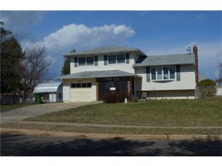 7 Baumer Rd, Sayreville, NJ 08872-1801