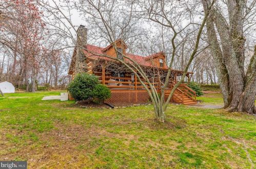 800 15th St, Purcellville, VA 20132-3309