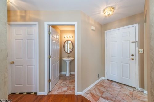 7 Sycamore Ln, Dover NJ  07869-3704 exterior