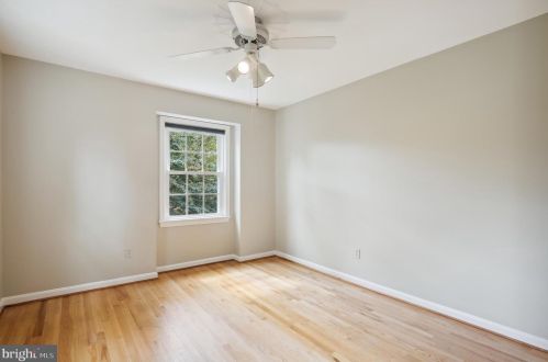 1221 Pinecrest Cir, Silver Spring MD 20910-1626 exterior