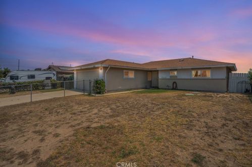 1575 Carter St, Bloomington, CA 92316-1212
