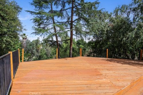 1921 Arroyo Dr, Riverside CA  92506-1610 exterior
