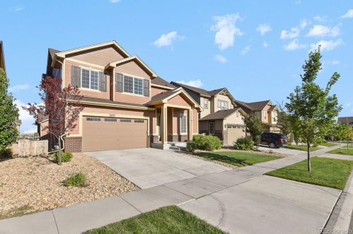 6632 Muscadine Ct, Denver CO  80016 exterior