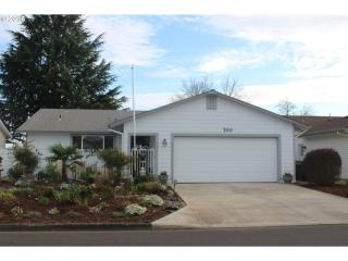 700 Clackamas Cir, Woodburn OR  97071 exterior