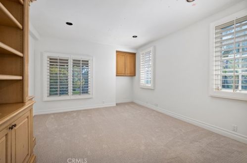 1 Charlotte, Irvine CA  92603-3448 exterior