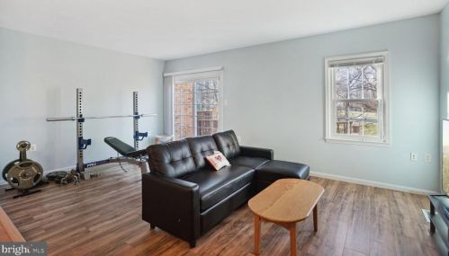 11378 Cromwell Ct, Woodbridge VA  22192-1118 exterior