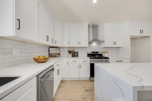 1653 Brk St, Santa Ana CA 92704-1512 exterior