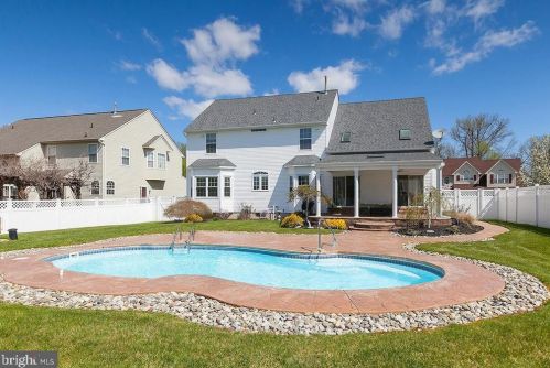 107 Spruce Trl, Auburn, NJ 08085-4001