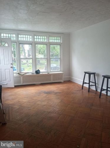 5721 13th St, Philadelphia, PA 19141-4119