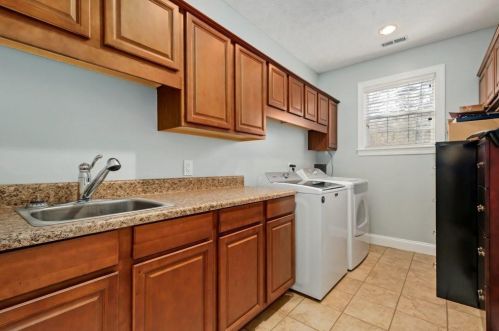 31 Saddle Trl, Jefferson GA  30549-4490 exterior