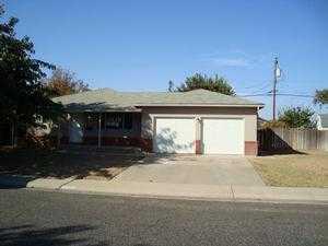 1031 6th St, Ripon, CA 95366-2503