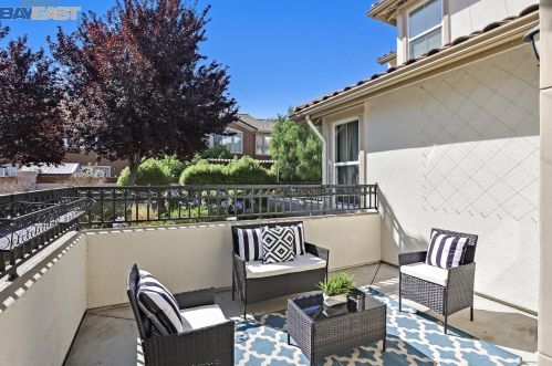 330 Belshaw Dr, Milpitas CA 95035-5472 exterior