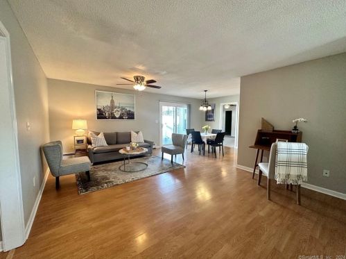 84 Mccormick Ln, Middletown CT  06457-2076 exterior