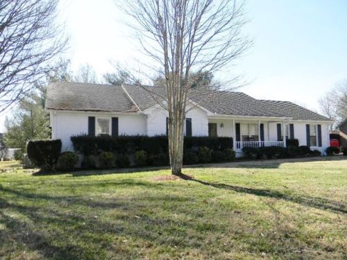 703 Majesty Dr, Murfreesboro, TN 37129-5222