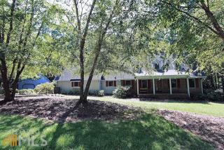 3 Hawthorne Dr, Newnan, GA 30263-3107