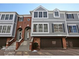 26 Clay St, Oak Brook, IL 60521-3254