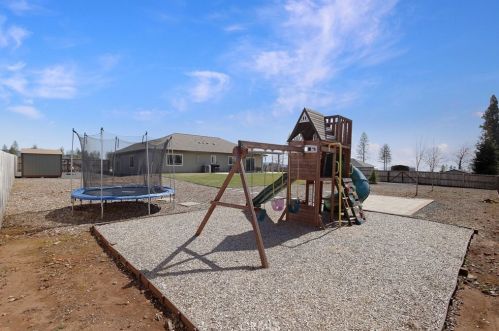 1715 Ellis Dr, Paradise CA  95969-5529 exterior