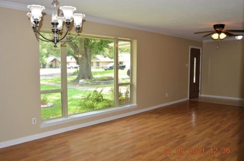 6414 Chapman Dr, Greenville, TX 75402-7334