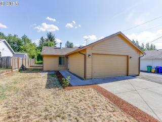 13624 Holgate Blvd, Portland, OR 97236-3820