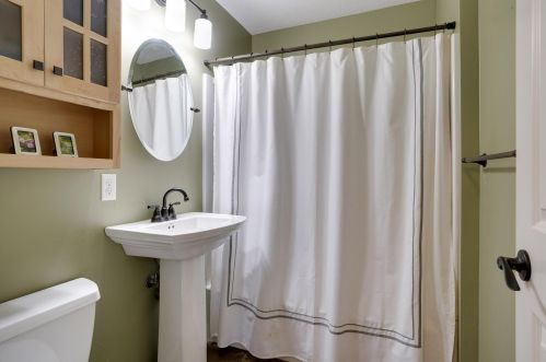 851 7 Ave, Saint Paul MN  55112-2715 exterior