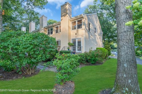 36 Mountain Laurel Ln, Brielle, NJ 08730-1347