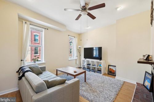 1419 4 St, Philadelphia PA 19147-0059 exterior