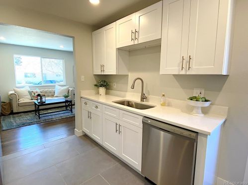 482 Robb Way, Denver CO  80226-2552 exterior