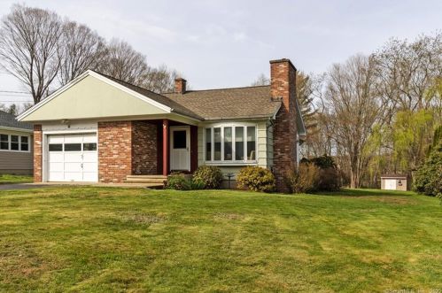 88 Old Hebron Rd, Colchester, CT 06415-2719
