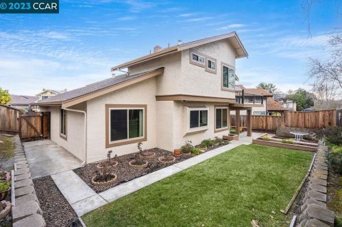 324 Oak Glen Ct, Pacheco, CA 94553-5460