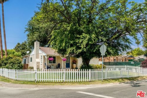 5801 Vesper Ave, Van Nuys, CA 91411-3132