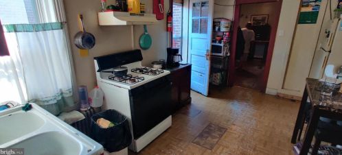 144 Kent St, Trenton NJ 08611-1018 exterior