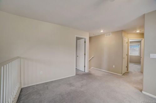 5201 Genoa Way, Aurora CO 80013-6295 exterior