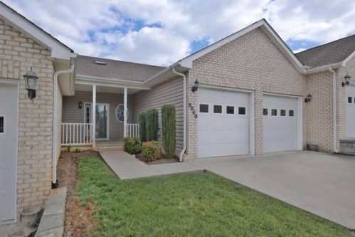 6648 Stonelyn Cottage Ct, Roanoke, VA 24019-4048