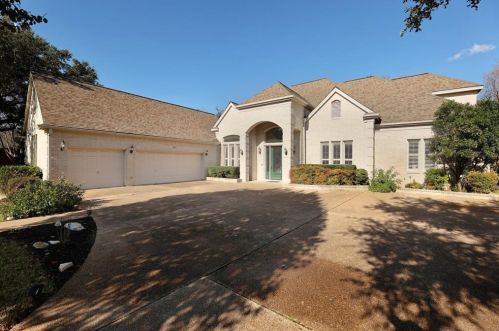 428 Champions Dr, Georgetown, TX 78628-1184
