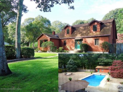 305 Riverside Dr, Berkeley Township, NJ 08721-2532