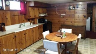 421 Sunset Ave, Ephrata PA  17522-1947 exterior