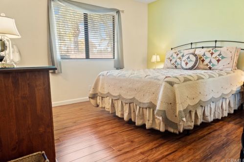 2633 Sovereign Way, Riverside CA  92506-5121 exterior