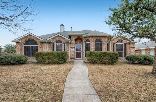 5016 Springtree Ln, Garland TX  75048-4190 exterior
