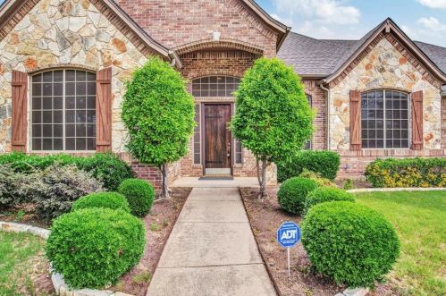 8300 Thistle Ct, Fort Worth, TX 76182-8640