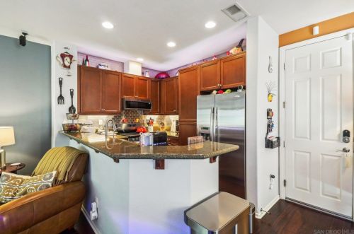 1482 Caminito Sicilia, Chula Vista CA  91915-4142 exterior