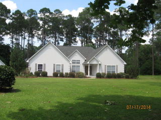 400 Kathy Cir, Douglas, GA 31533-9018