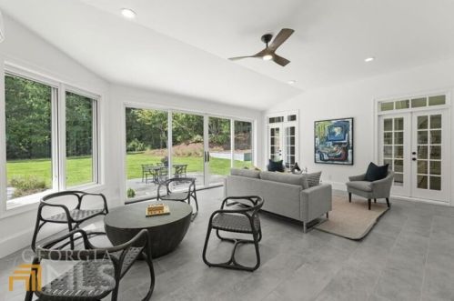 10520 Montclair Way, Duluth GA  30097-1840 exterior