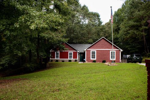 5174 Eagles Nest Ct, Loganville, GA 30052-3466