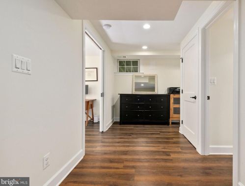 1516 Live Oak Dr, Silver Spring MD 20910-1543 exterior